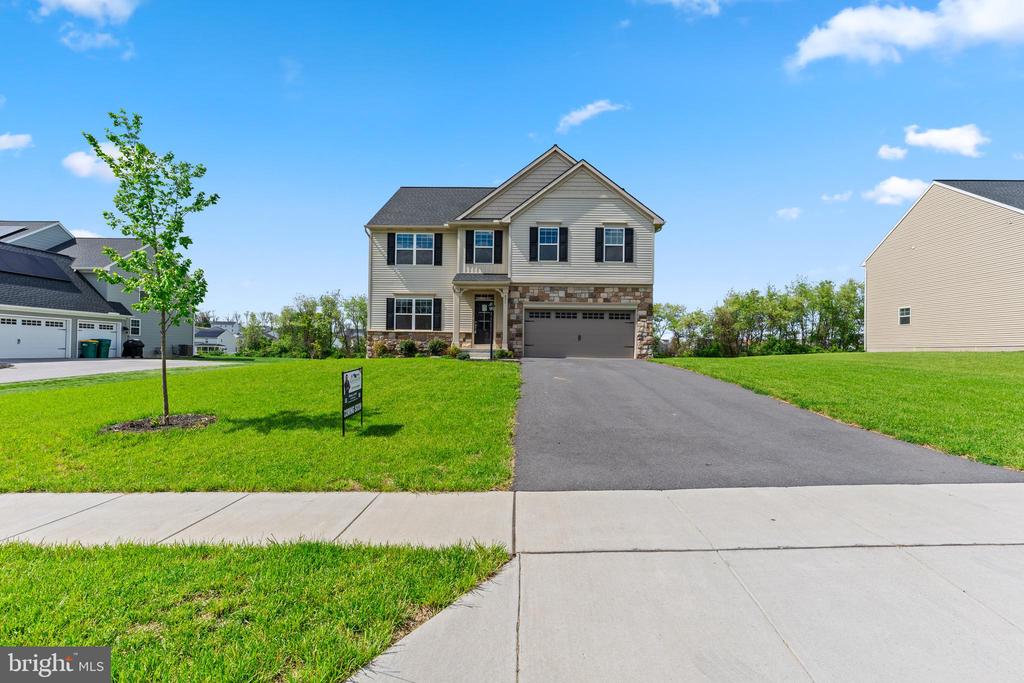 875 ASHFIELD DRIVE