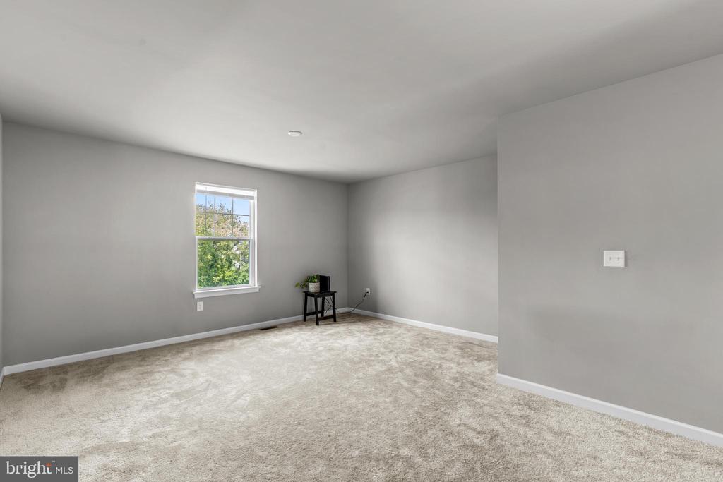 875 ASHFIELD DRIVE