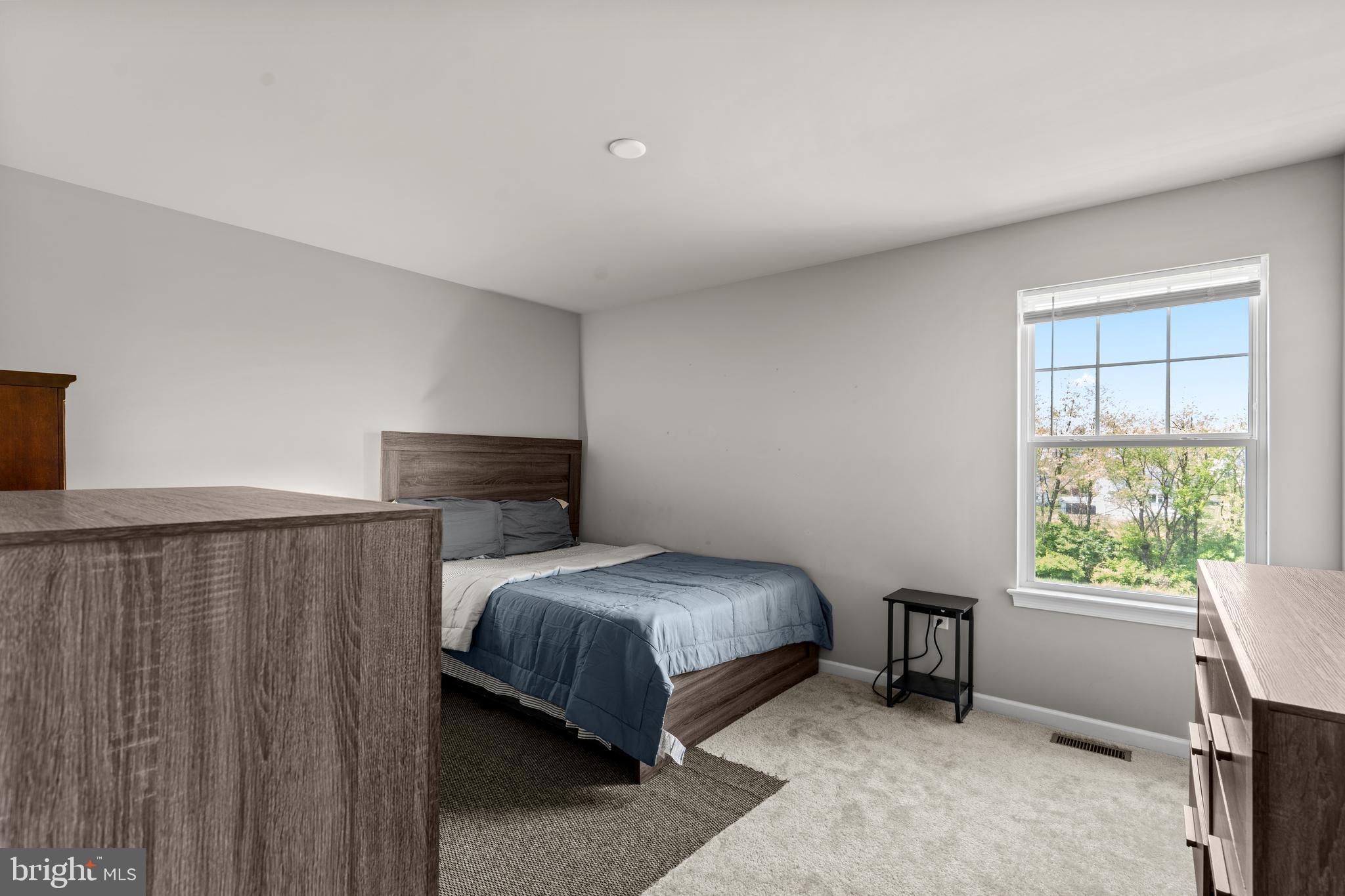875 ASHFIELD DRIVE