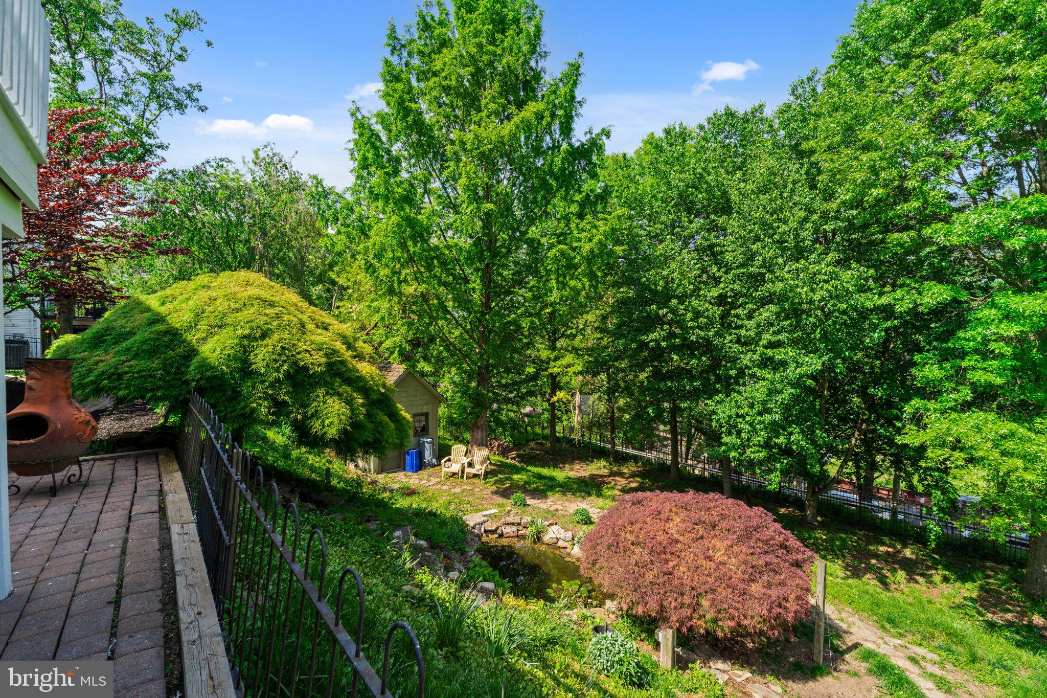 1035 COUNTRY CLUB ROAD