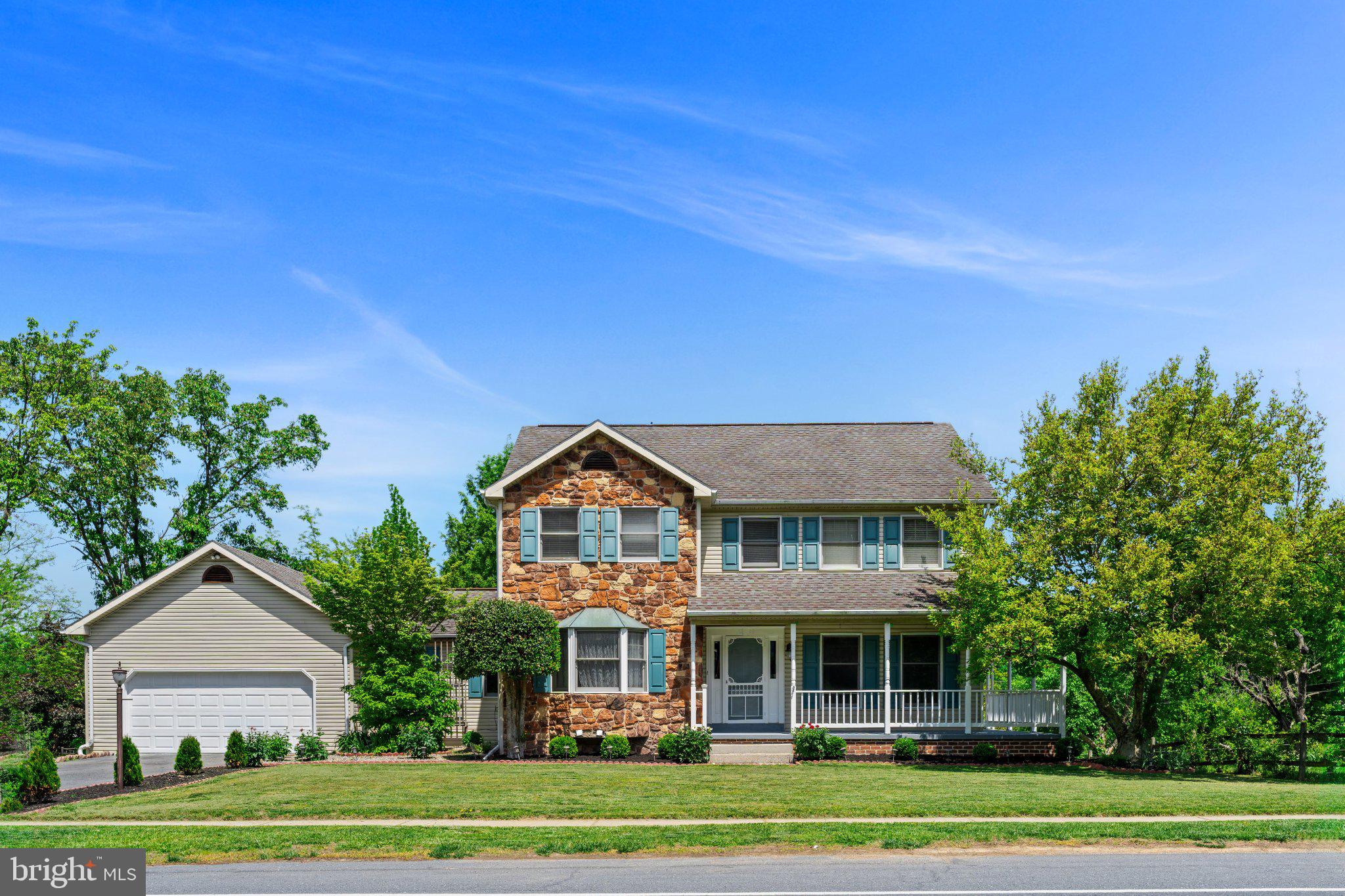 1035 COUNTRY CLUB ROAD