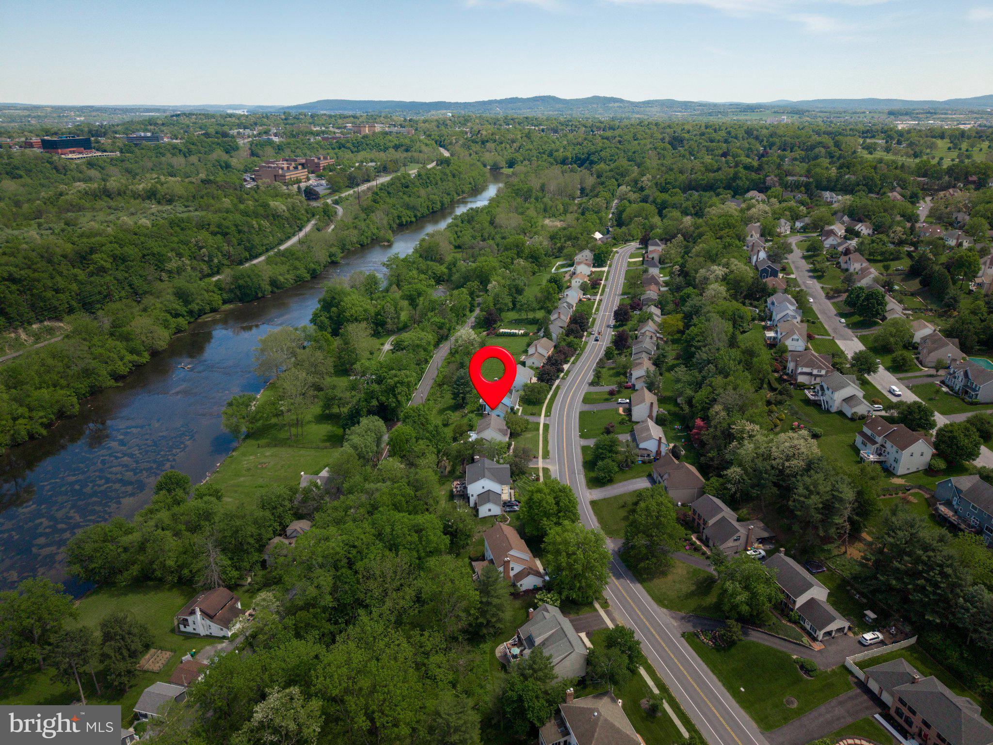 1035 COUNTRY CLUB ROAD