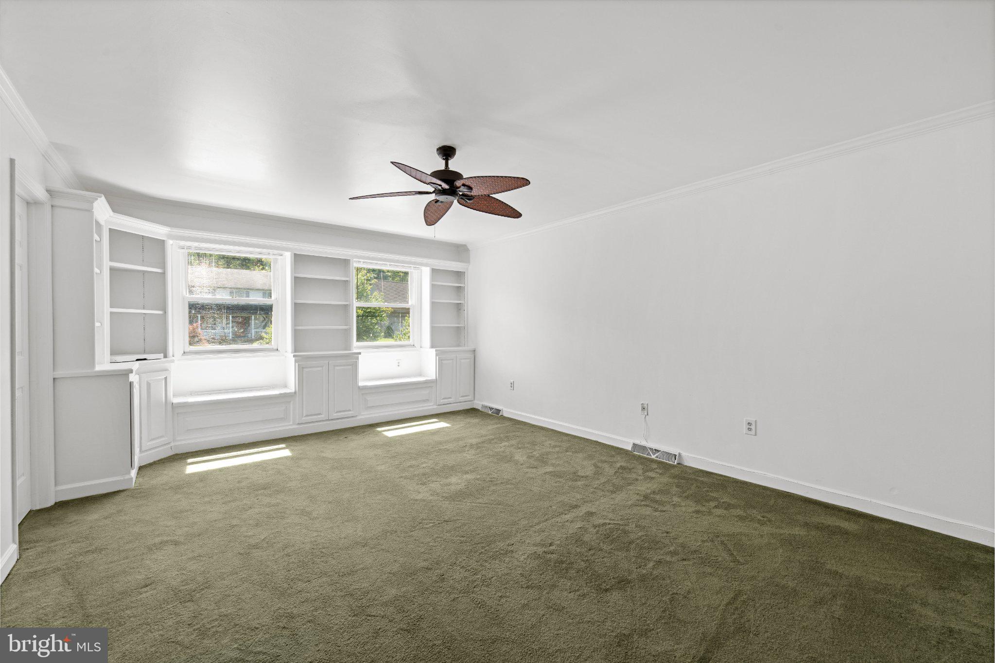1035 COUNTRY CLUB ROAD