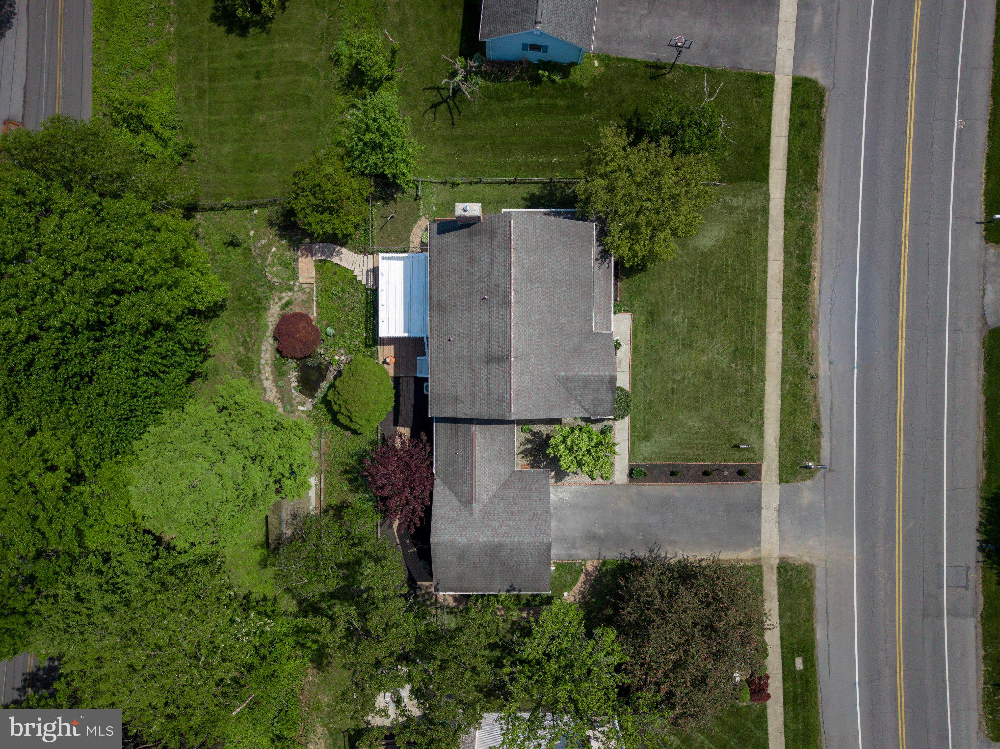1035 COUNTRY CLUB ROAD