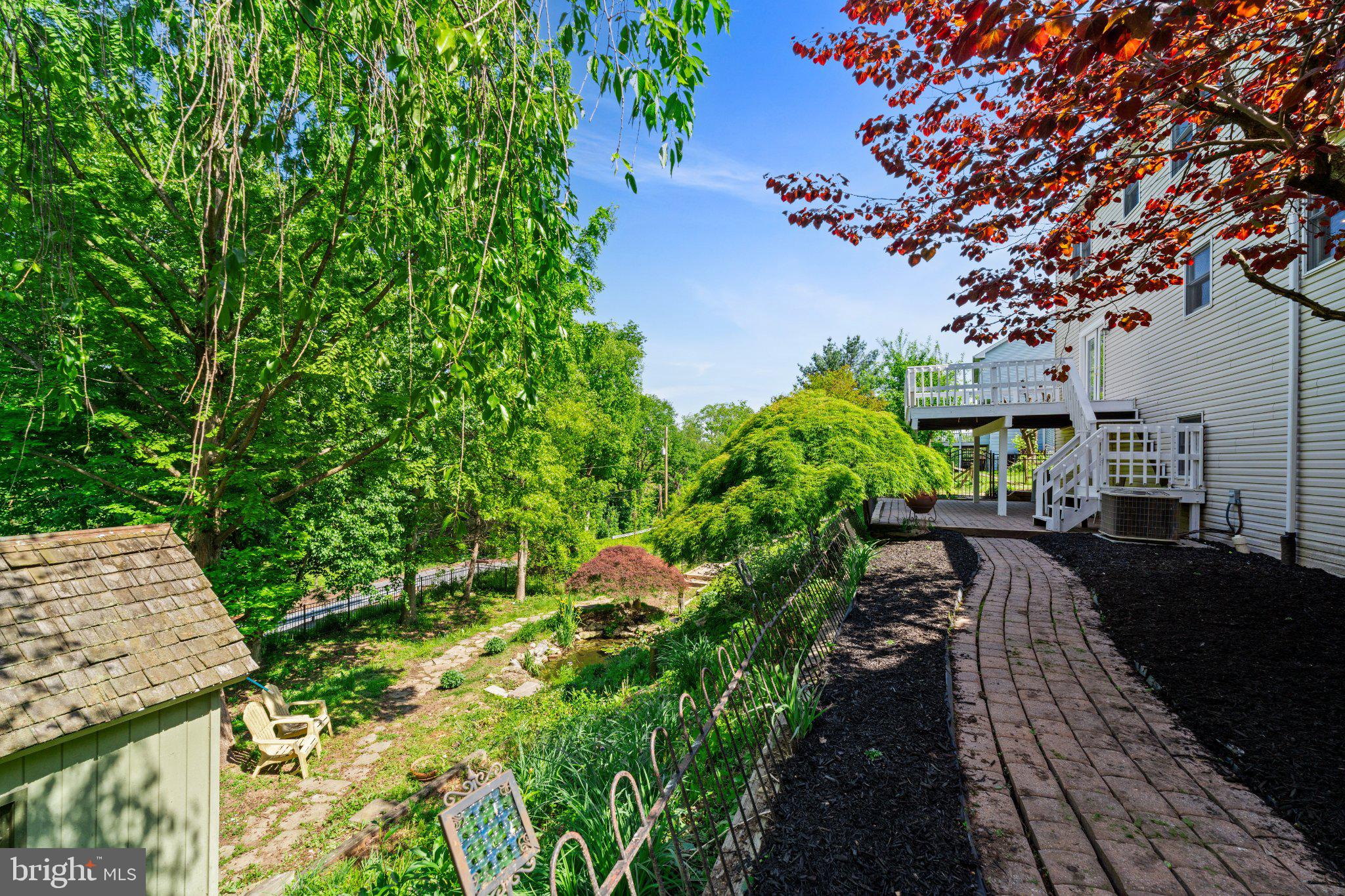 1035 COUNTRY CLUB ROAD
