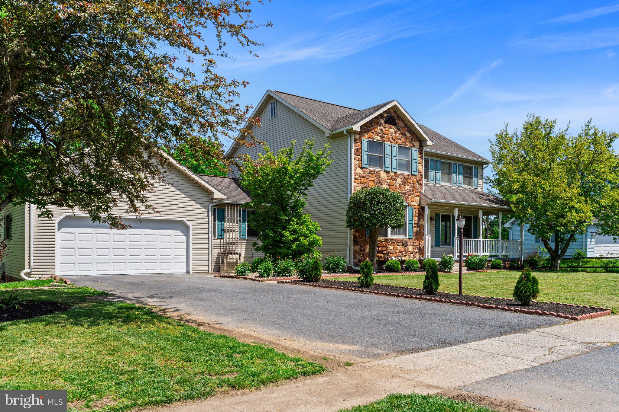 1035 COUNTRY CLUB ROAD