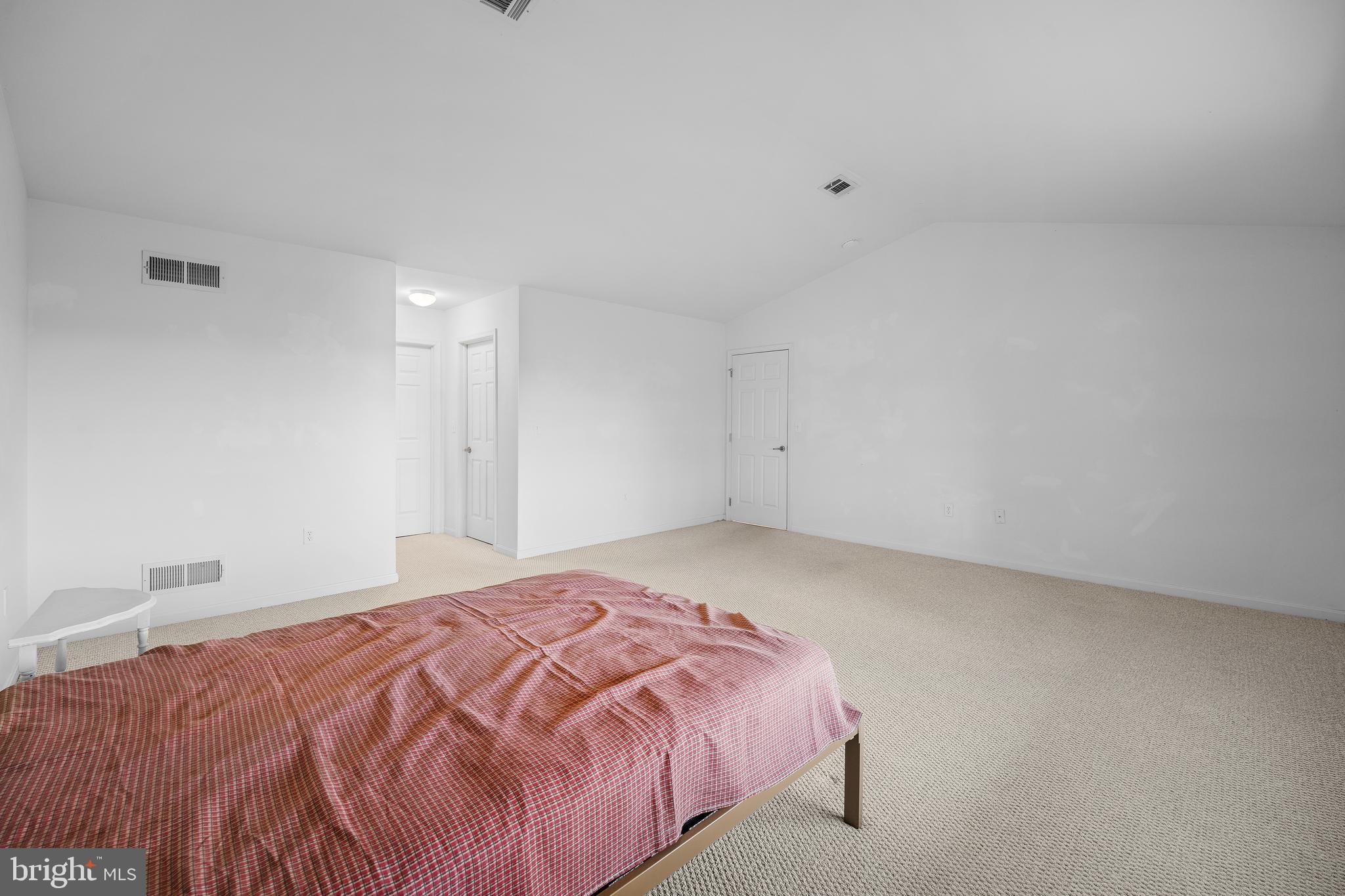 123 BLACKBIRD LANE