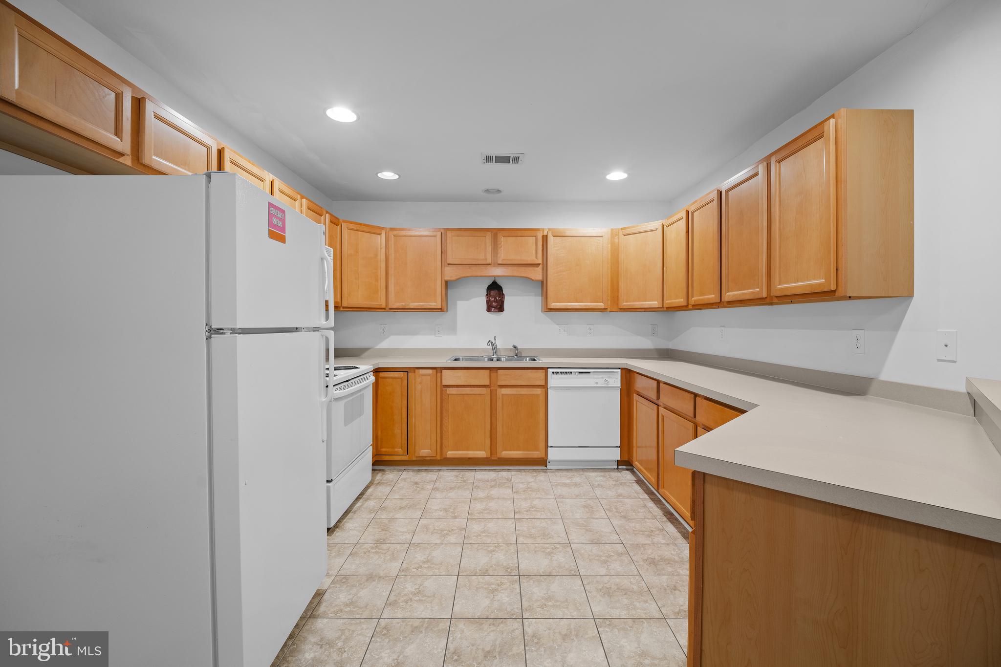 123 BLACKBIRD LANE