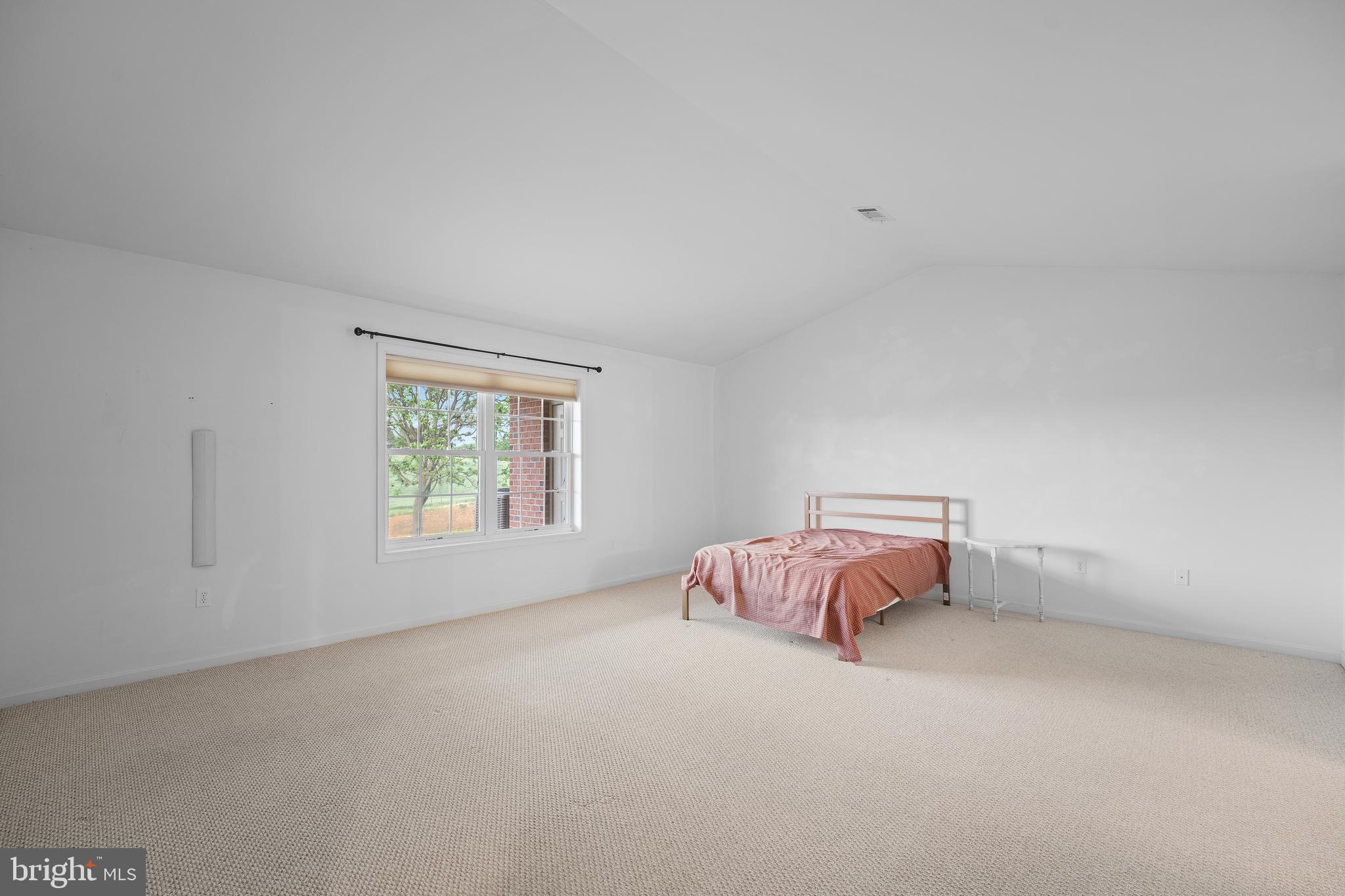 123 BLACKBIRD LANE