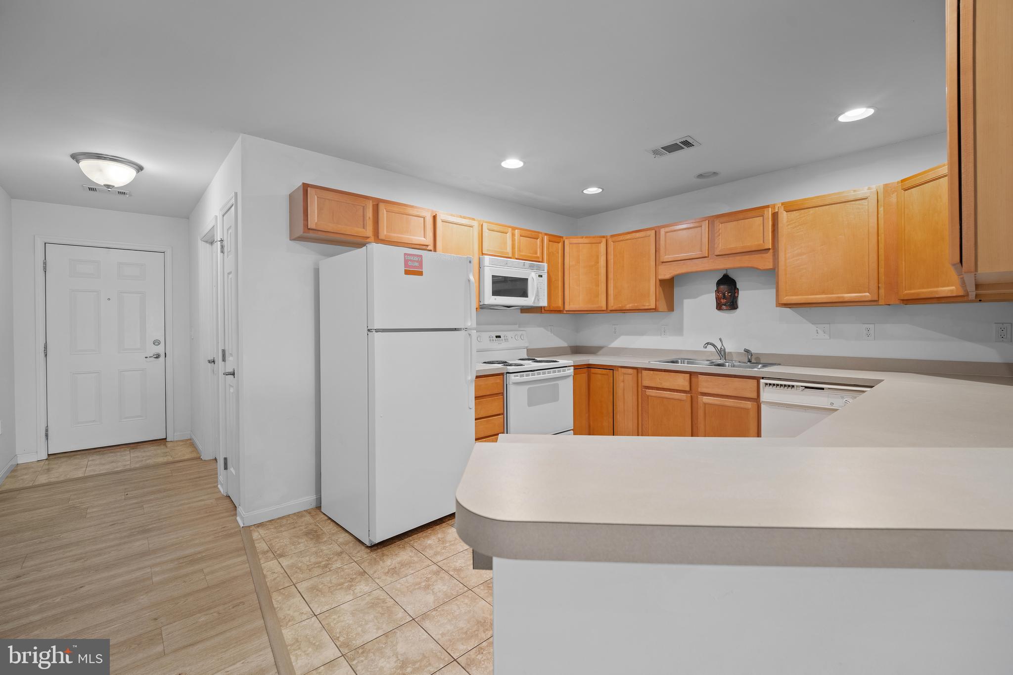 123 BLACKBIRD LANE
