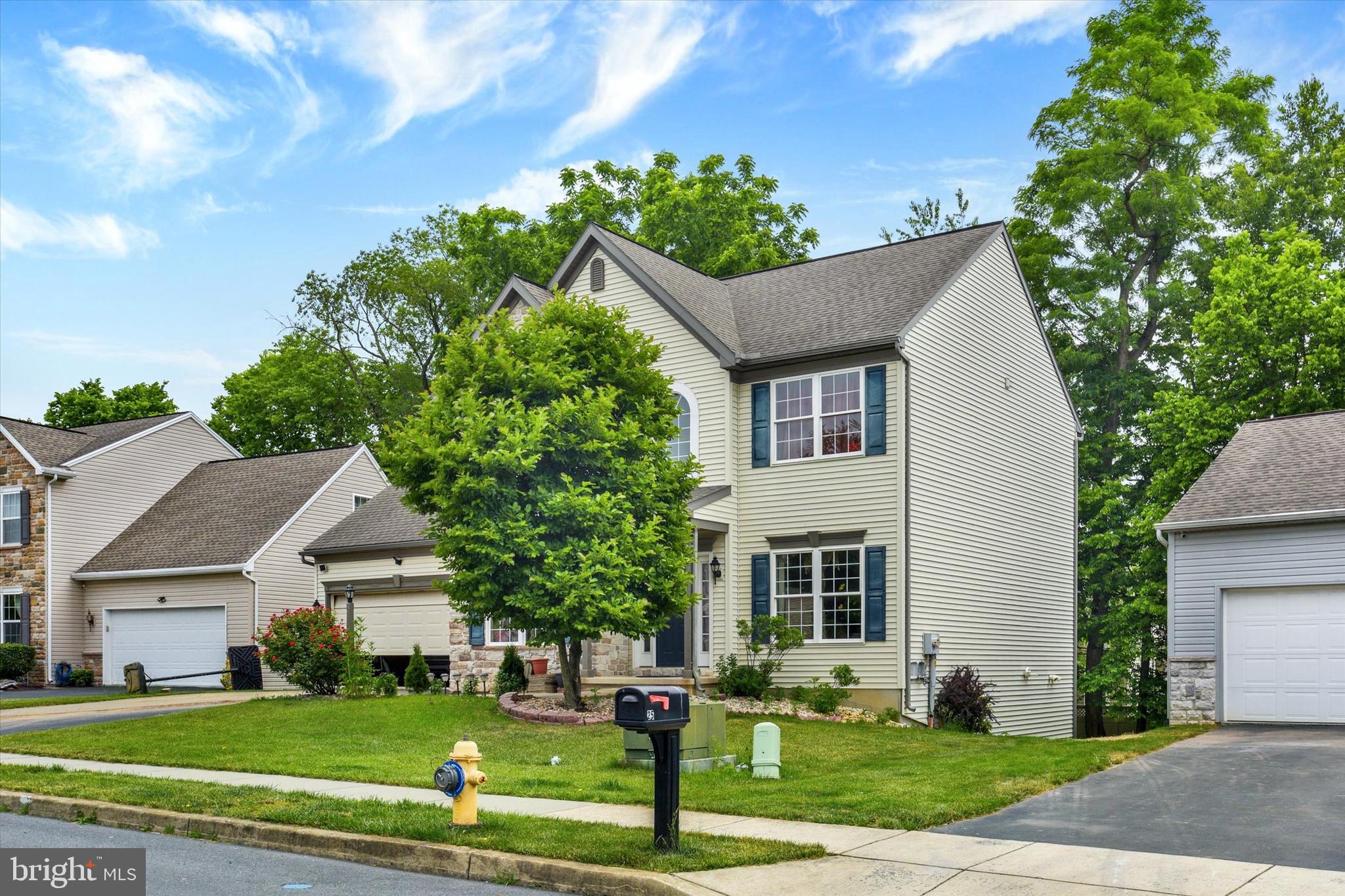 23 HAMLET CIRCLE