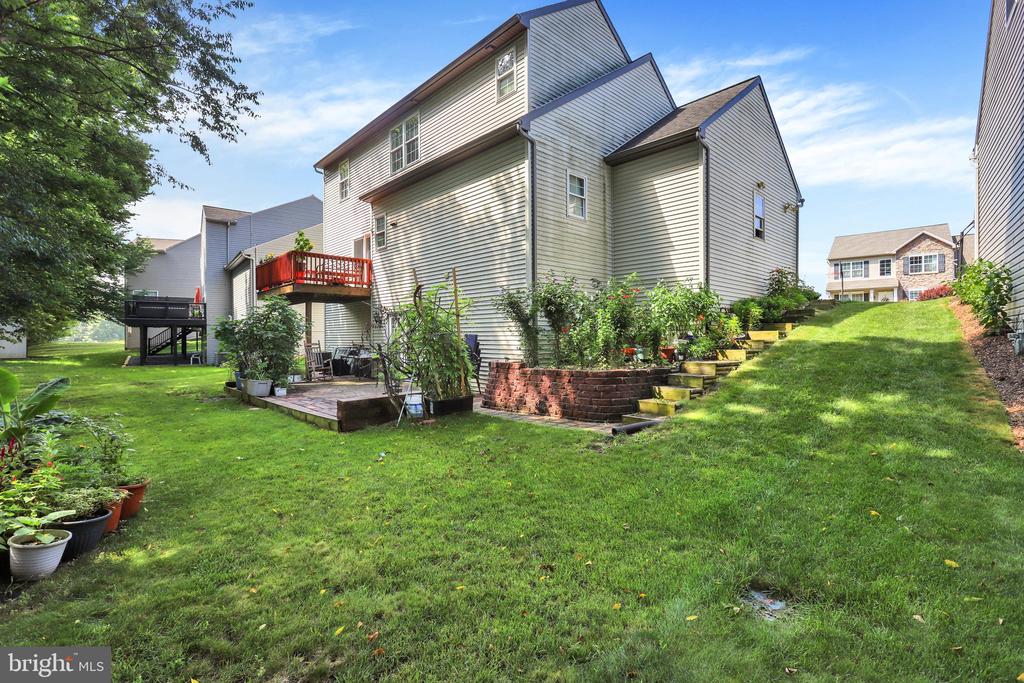 23 HAMLET CIRCLE