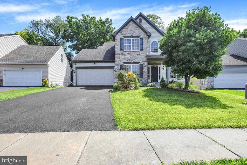23 HAMLET CIRCLE