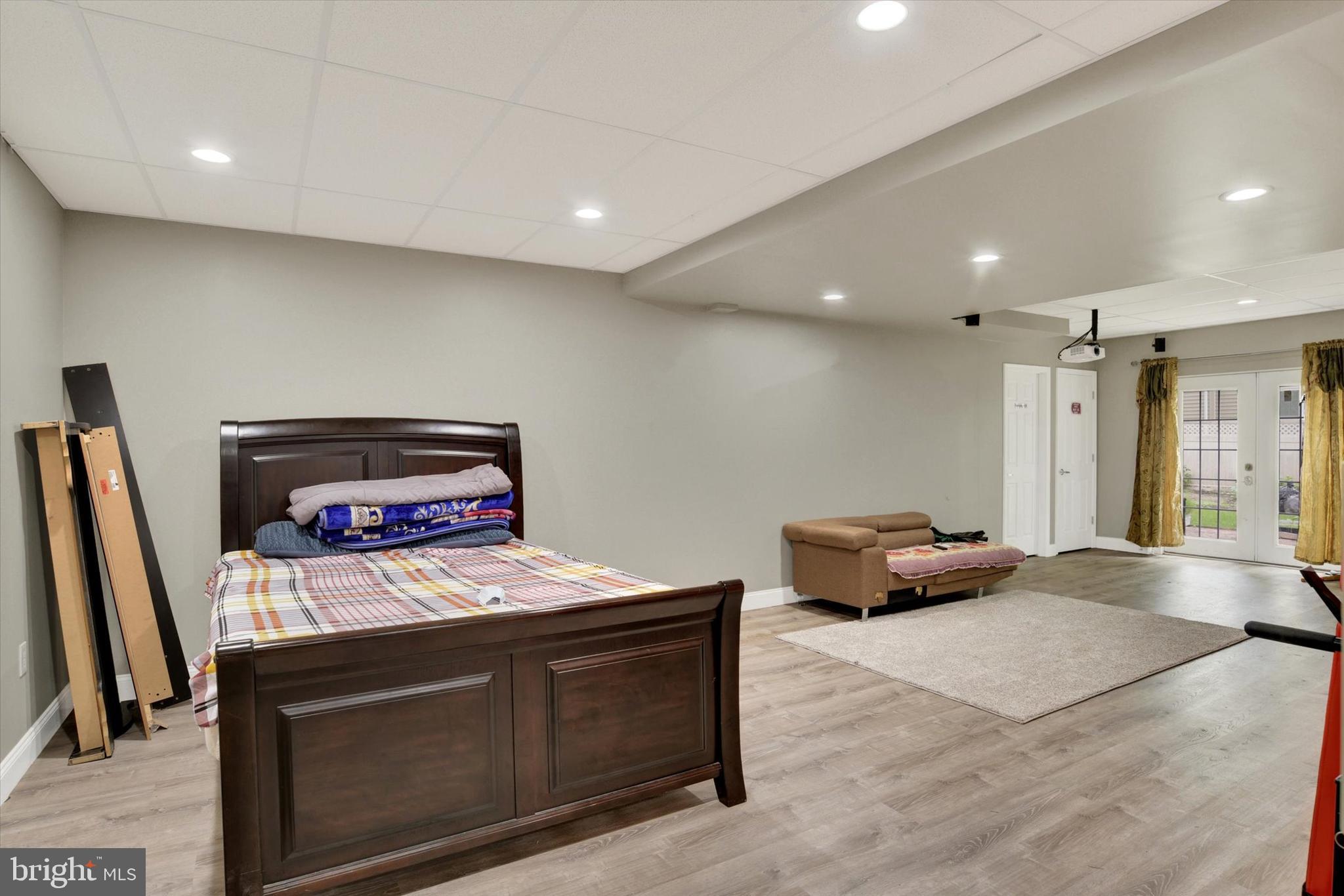 23 HAMLET CIRCLE