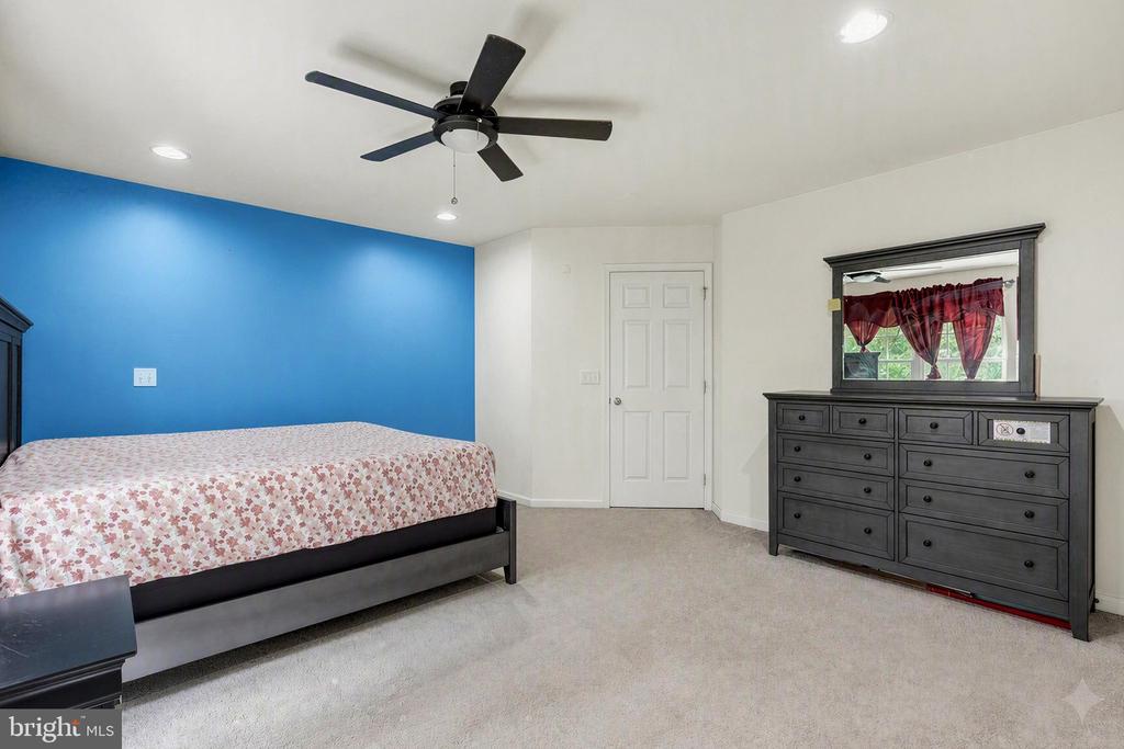 23 HAMLET CIRCLE