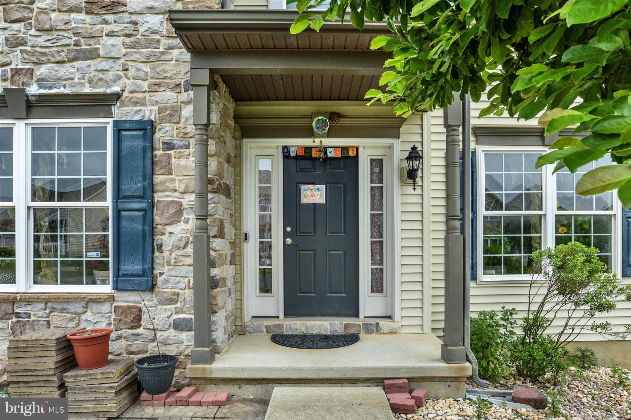 23 HAMLET CIRCLE