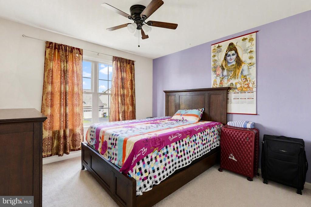 23 HAMLET CIRCLE