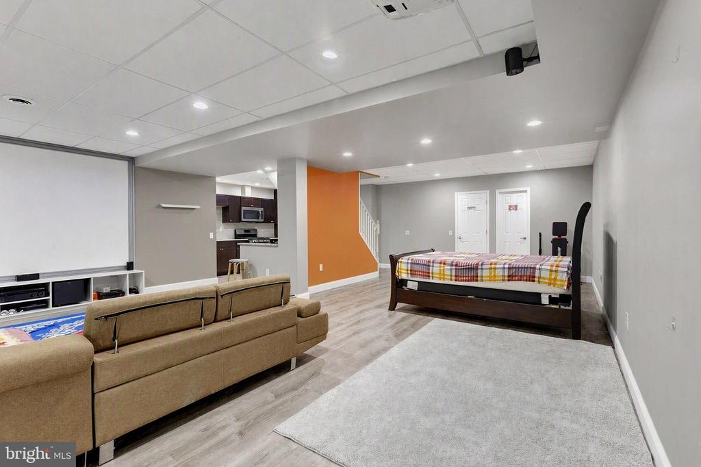 23 HAMLET CIRCLE