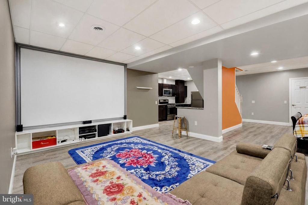 23 HAMLET CIRCLE
