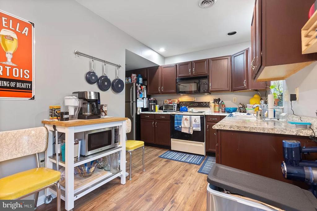 1422 TIMBER CHASE DRIVE