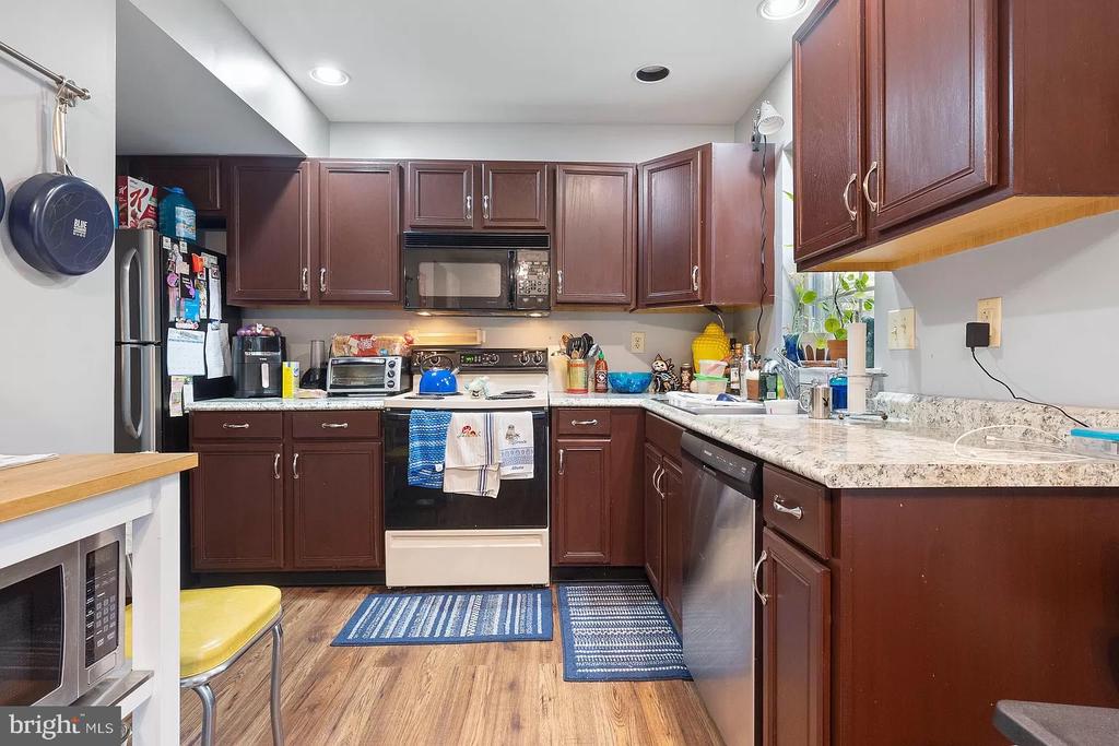 1422 TIMBER CHASE DRIVE