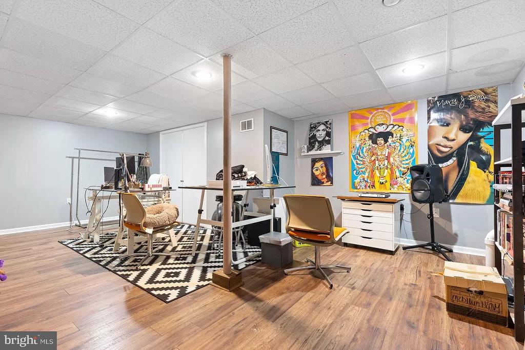 1422 TIMBER CHASE DRIVE