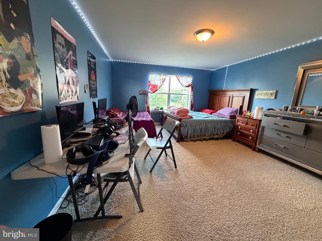 104 BELLOWS DRIVE