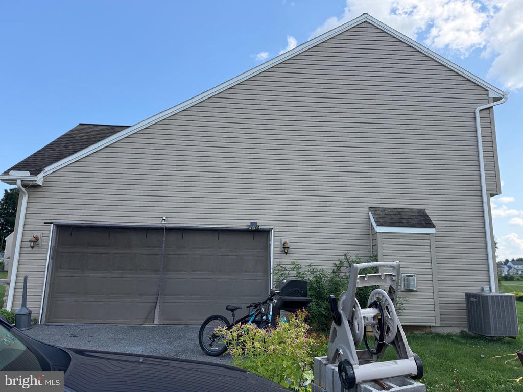 104 BELLOWS DRIVE