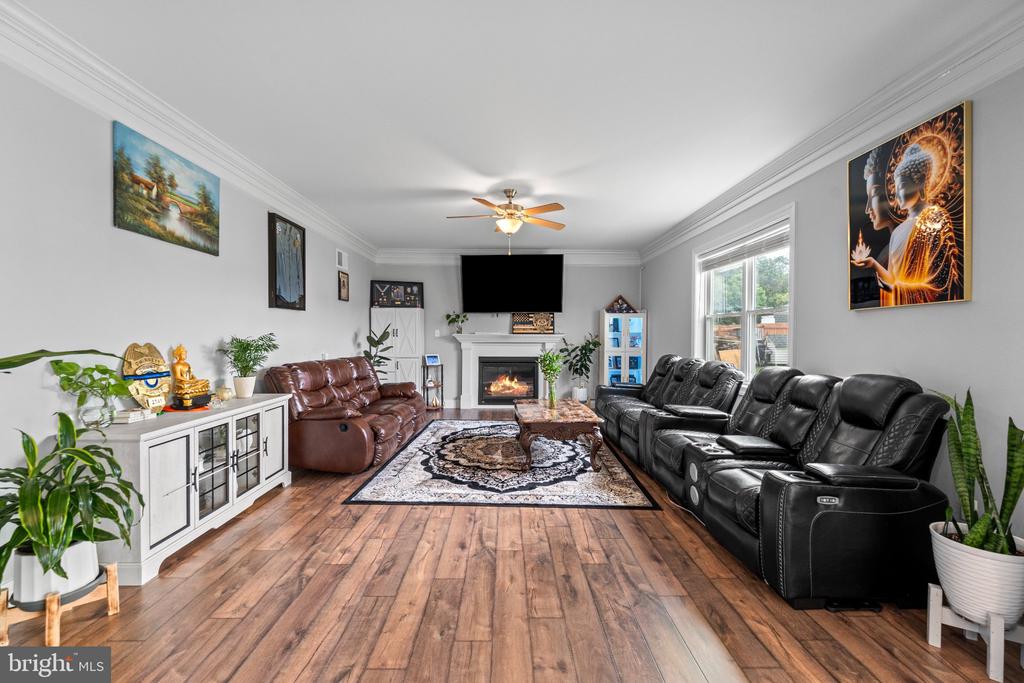 1905 EDGEWOOD DRIVE