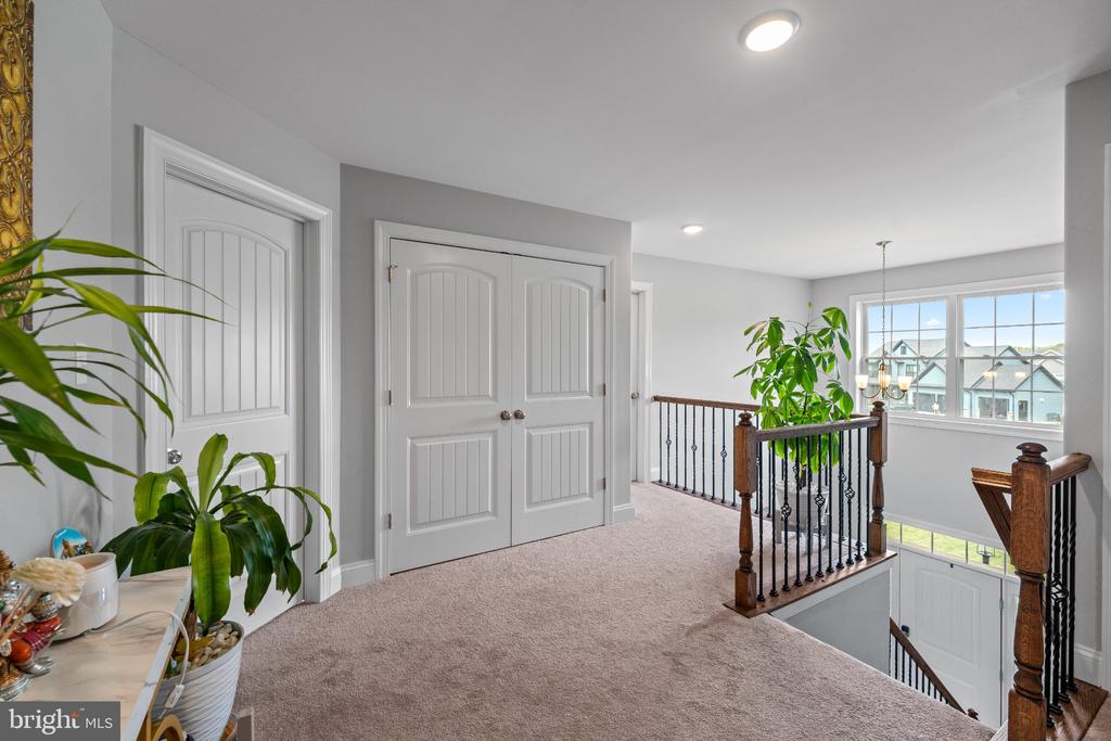 1905 EDGEWOOD DRIVE