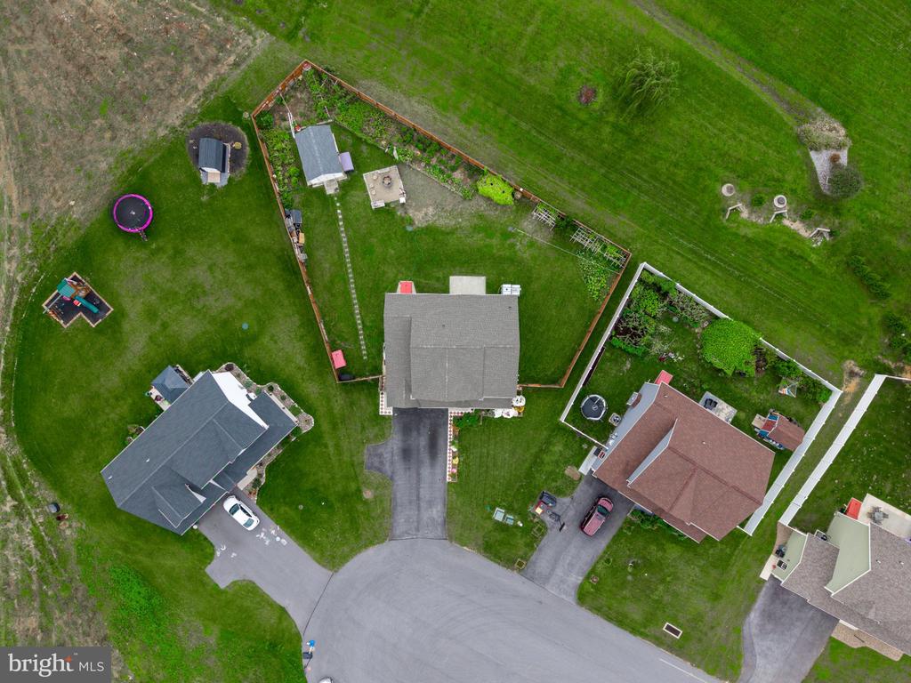 1905 EDGEWOOD DRIVE