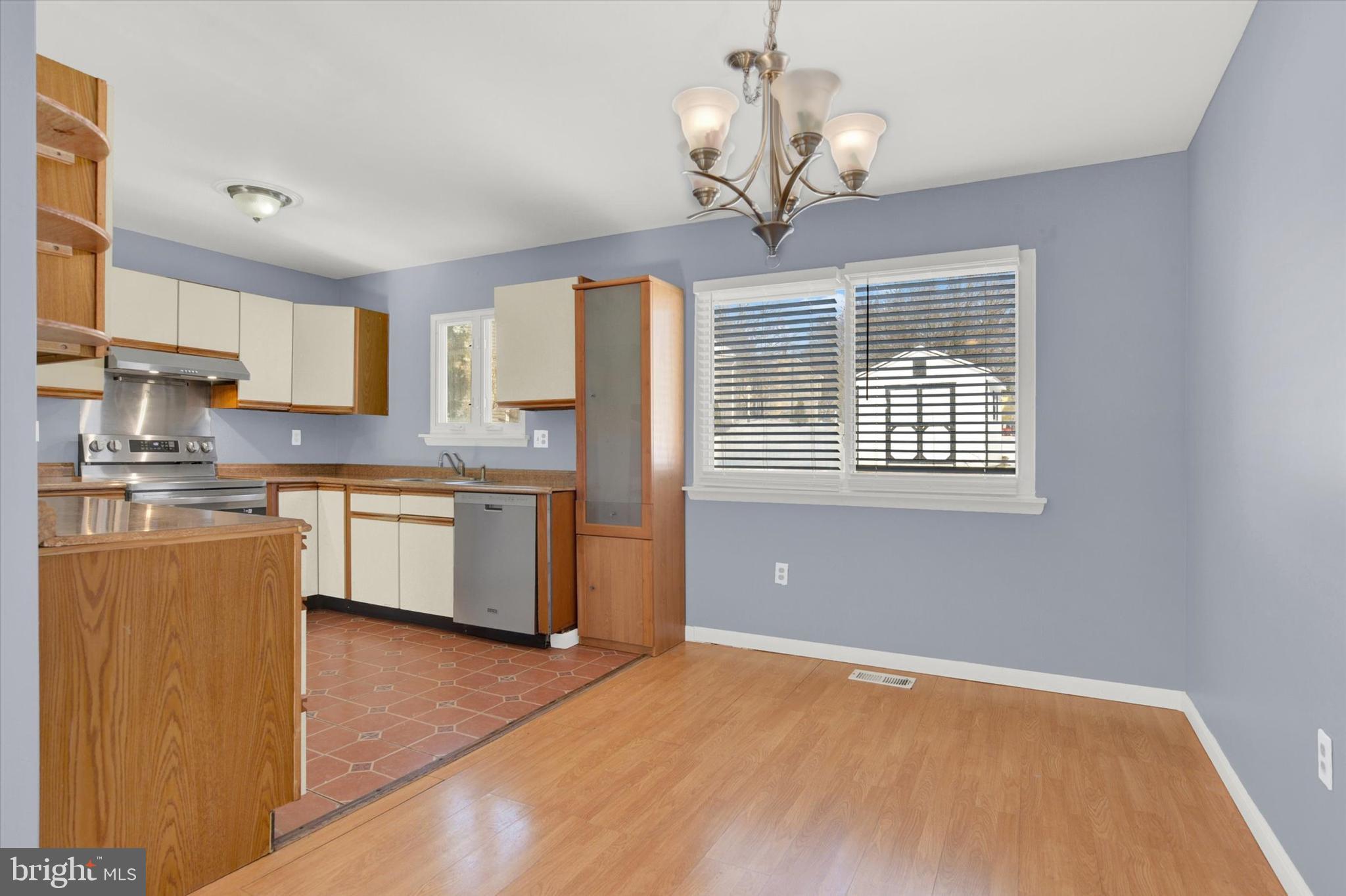 6494 Heatherfield Way