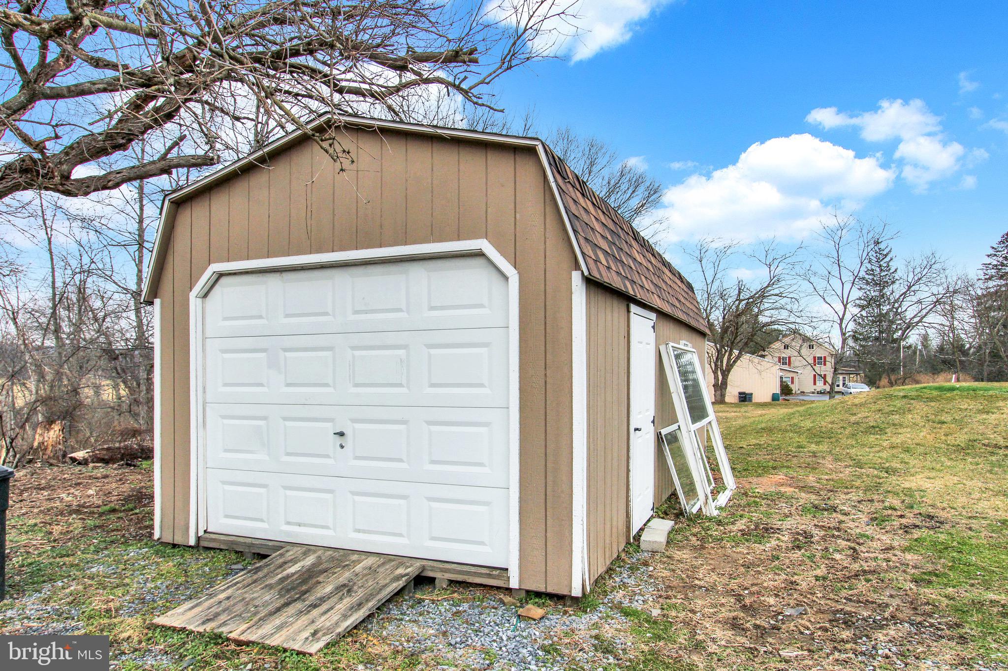 8100 Fox Mill Rd