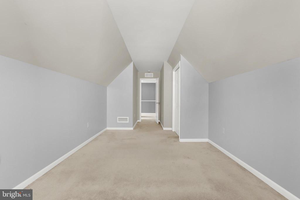 654 Barbara Dr
