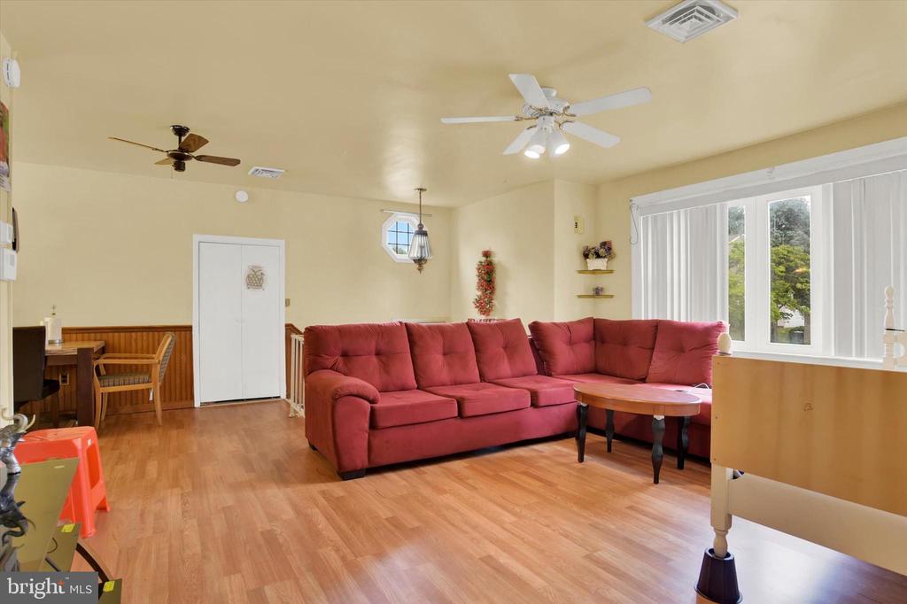 4806 Tamar Dr