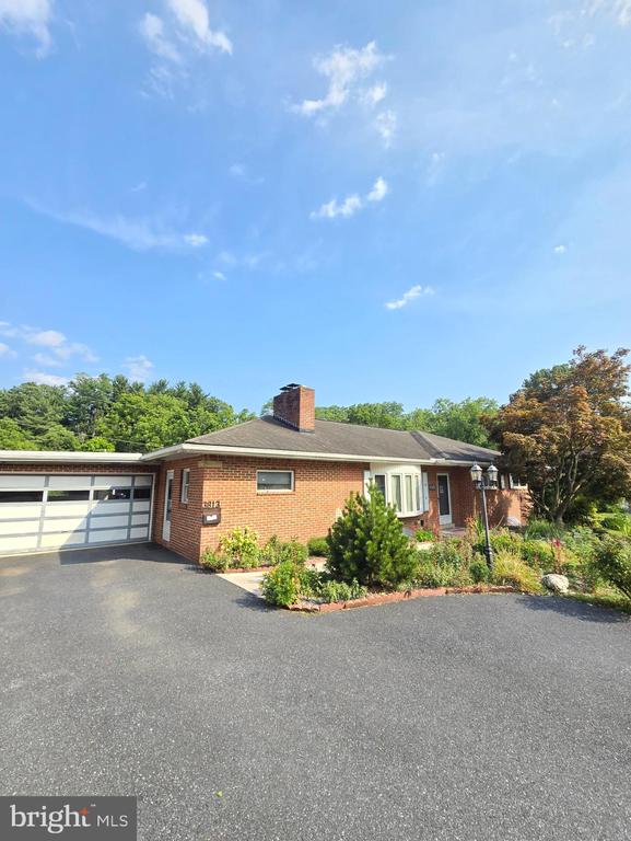 3813 Darby Rd