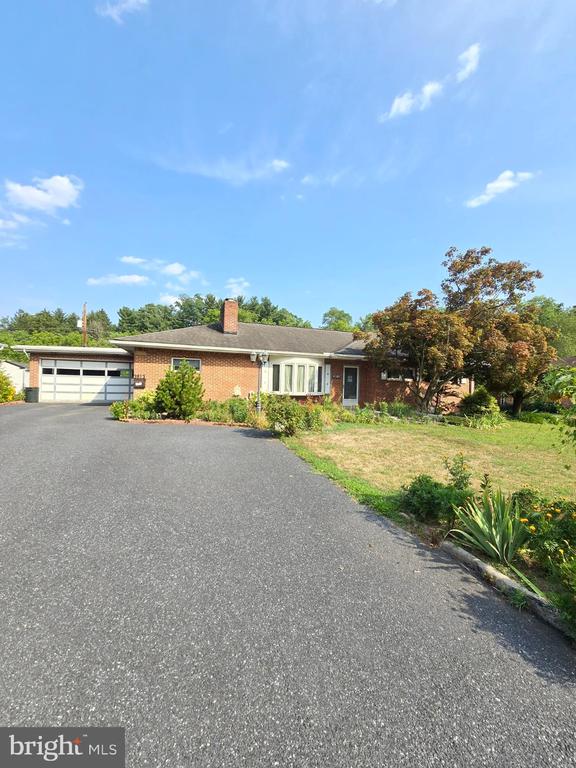 3813 Darby Rd
