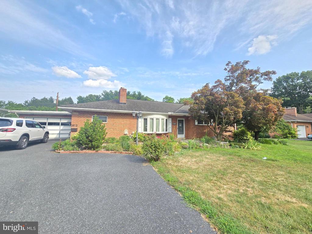 3813 Darby Rd