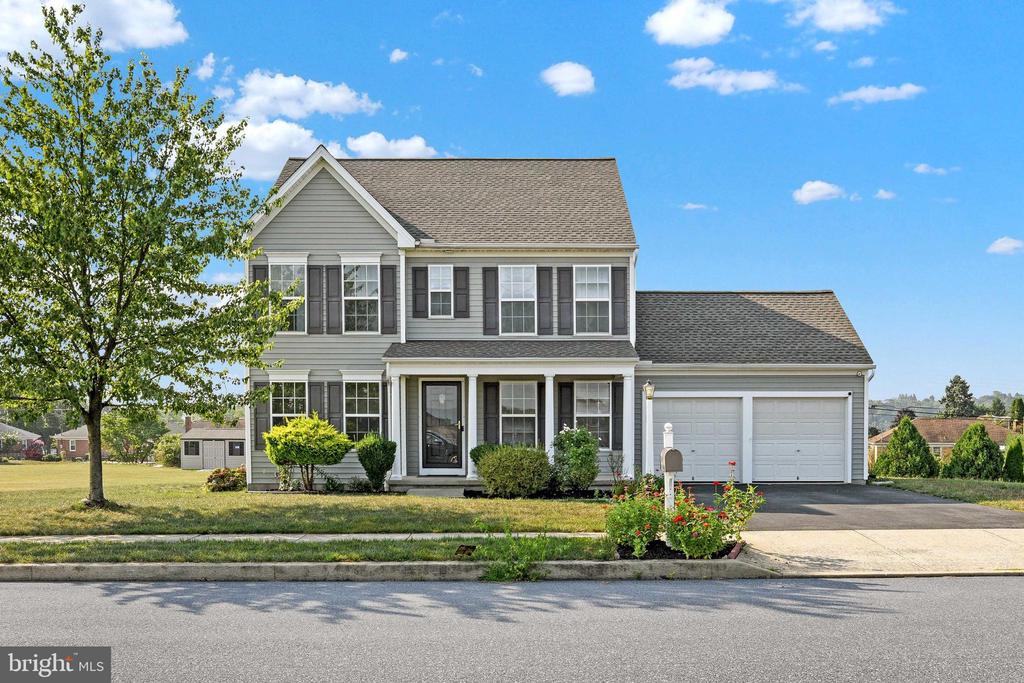 7099 Pine Ridge Dr