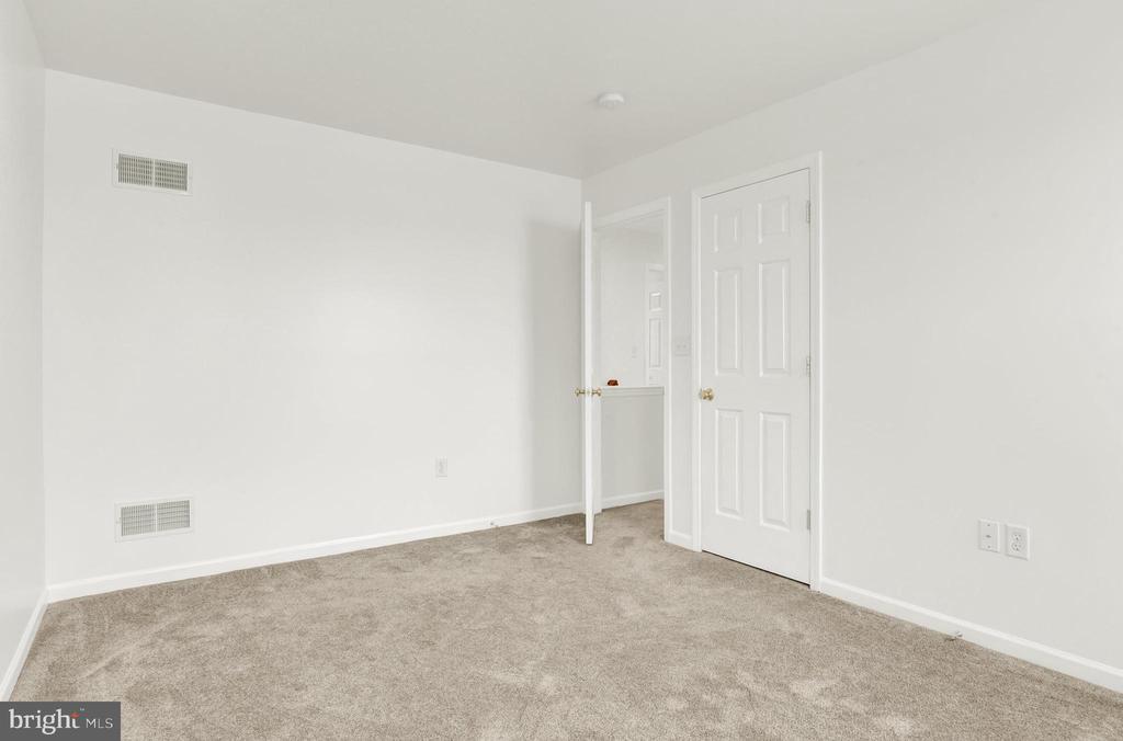 7099 Pine Ridge Dr