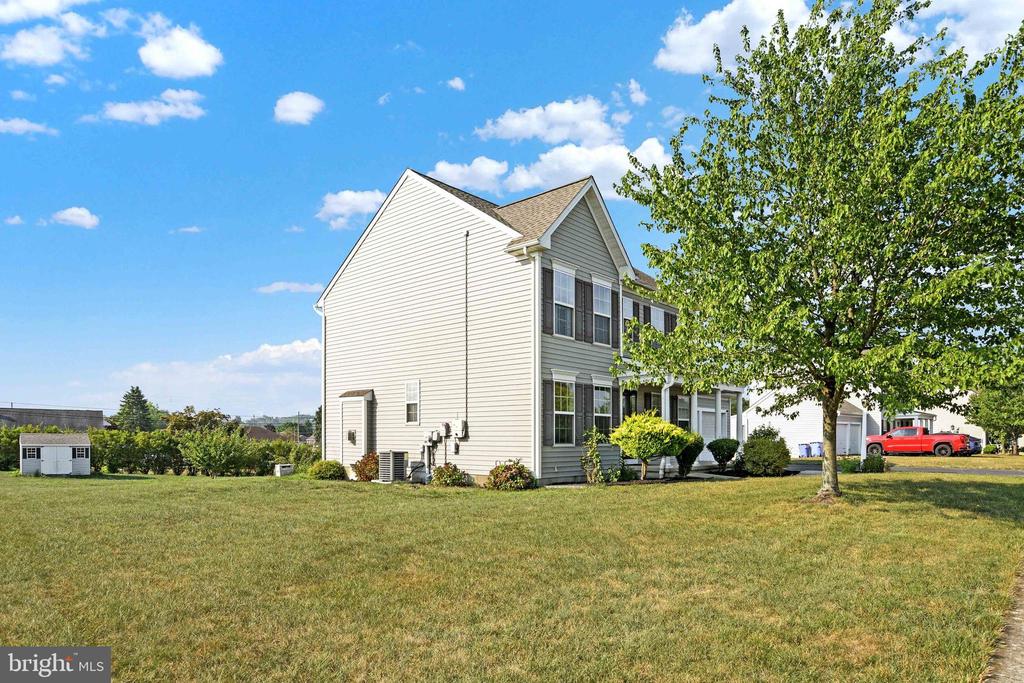 7099 Pine Ridge Dr