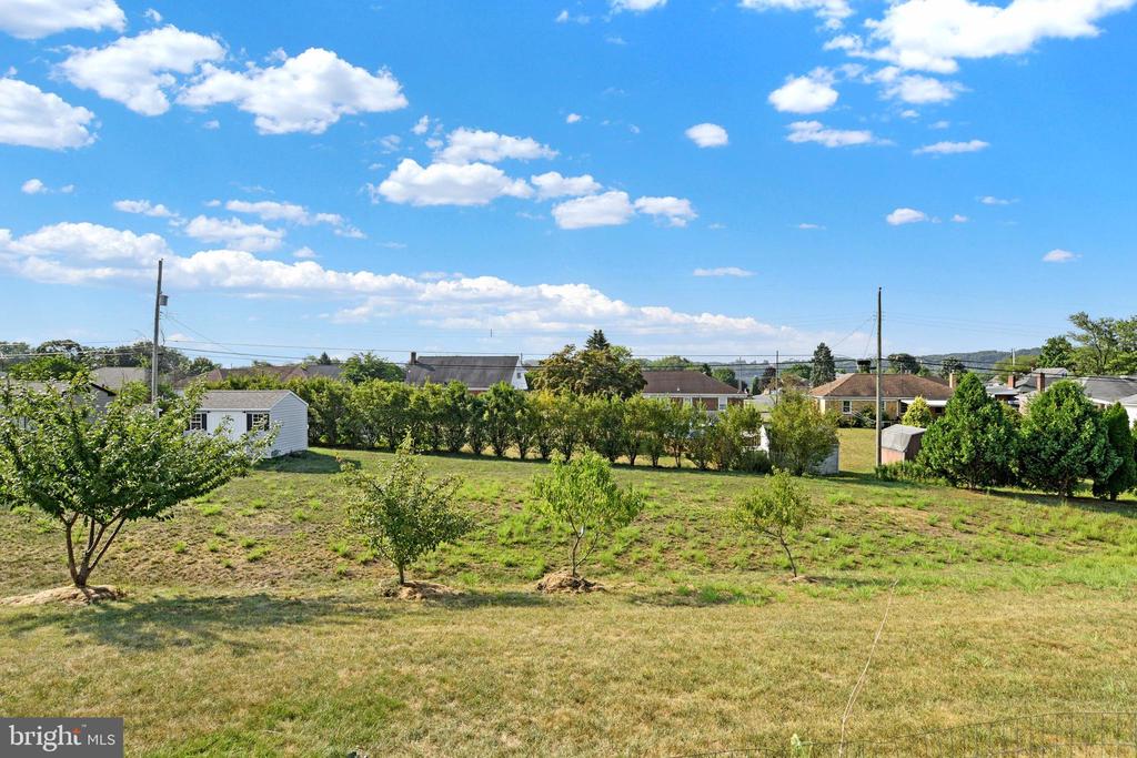 7099 Pine Ridge Dr
