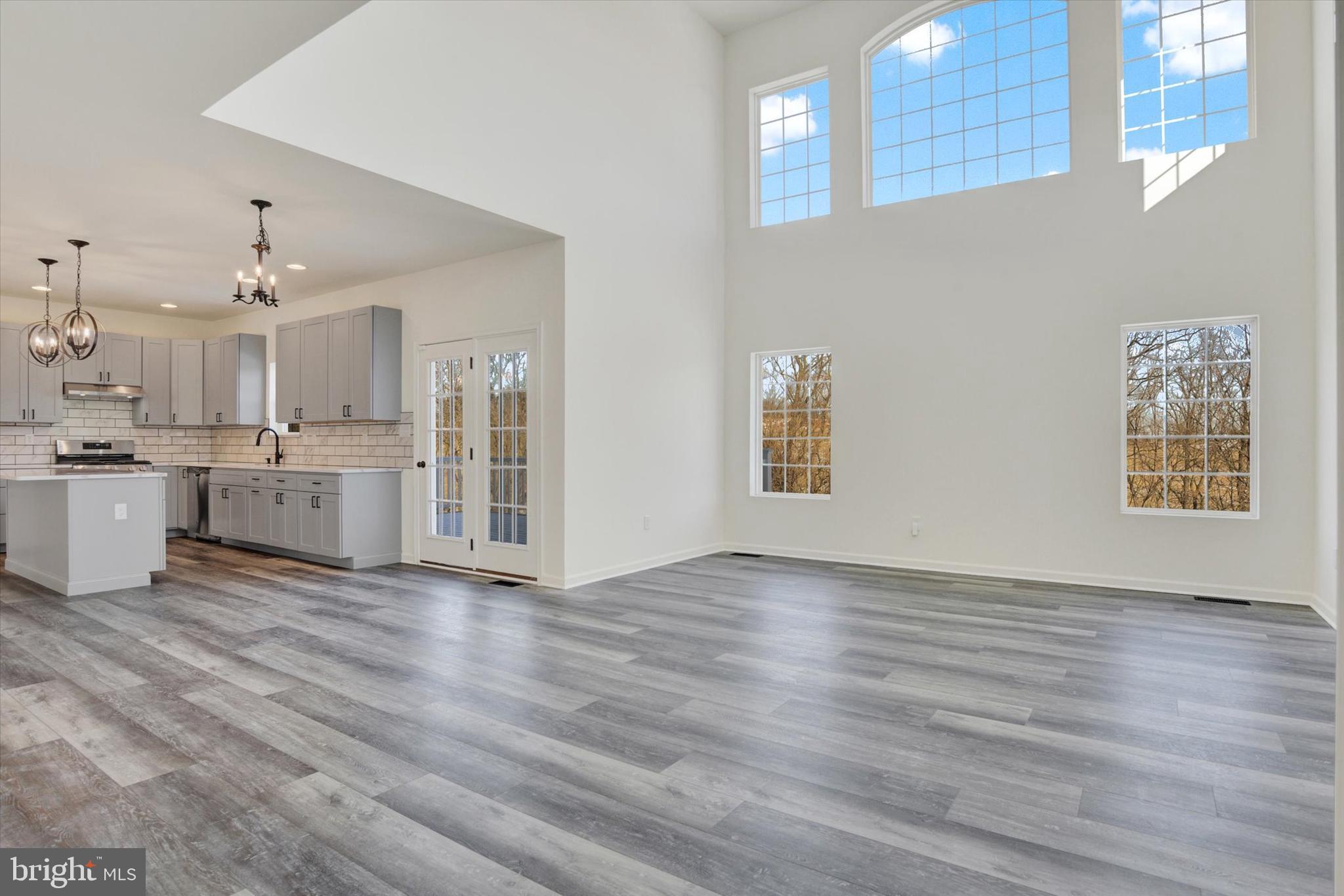 7061 Creek Crossing Dr