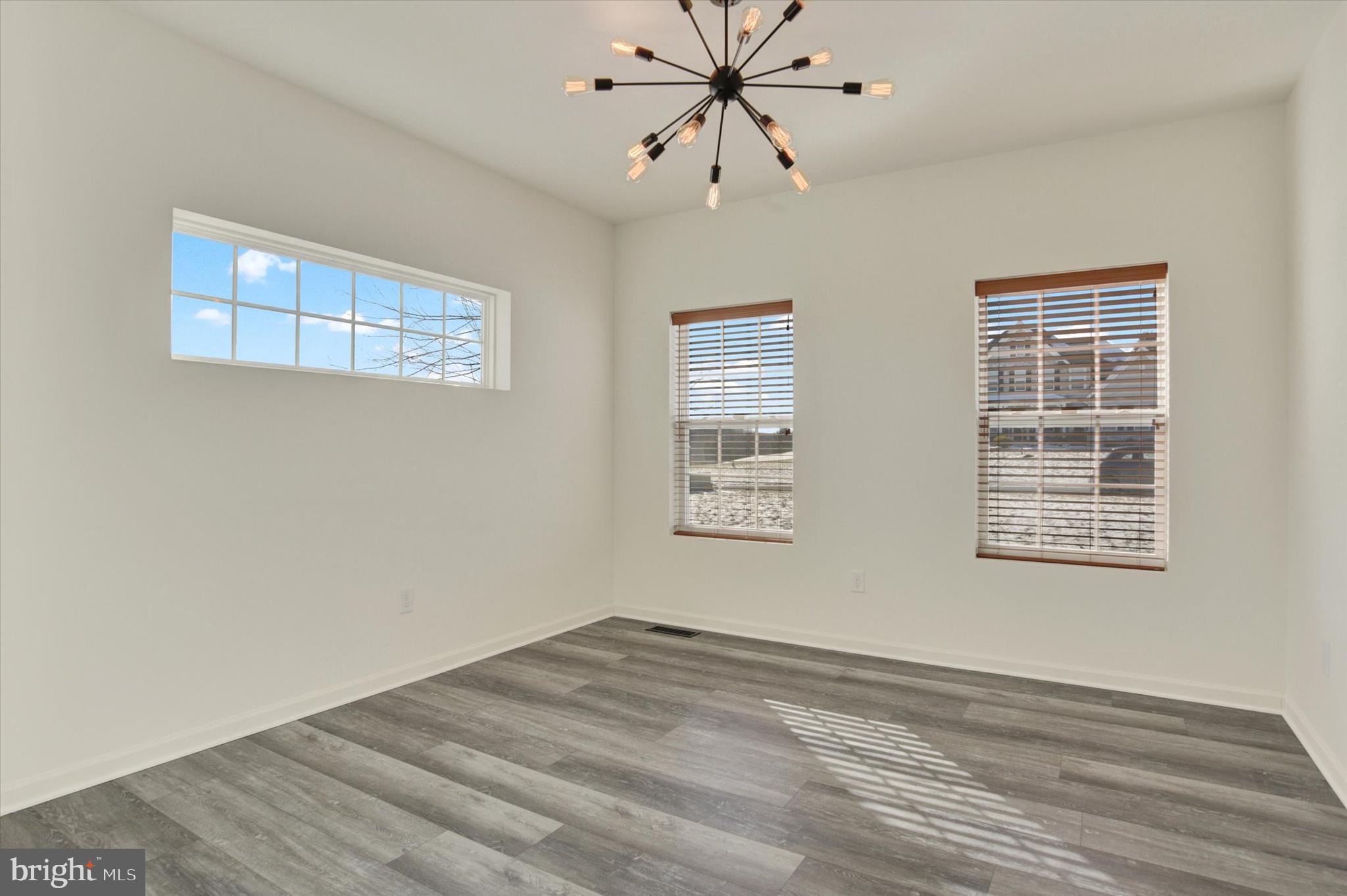 7061 Creek Crossing Dr