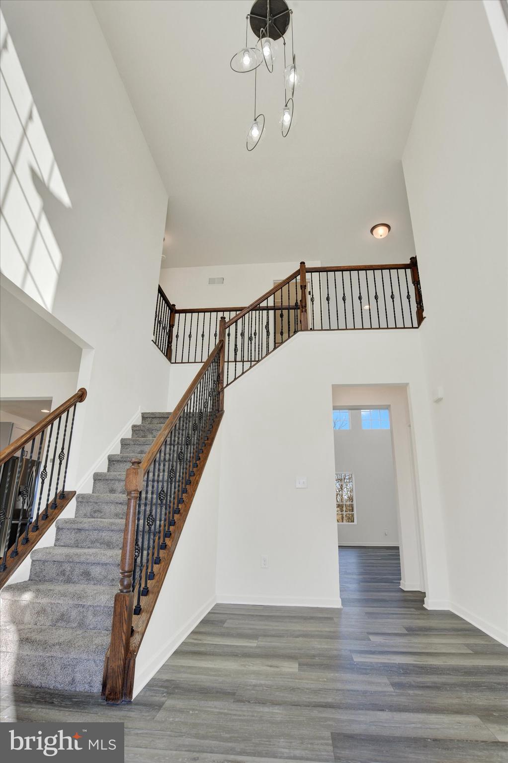 7061 Creek Crossing Dr