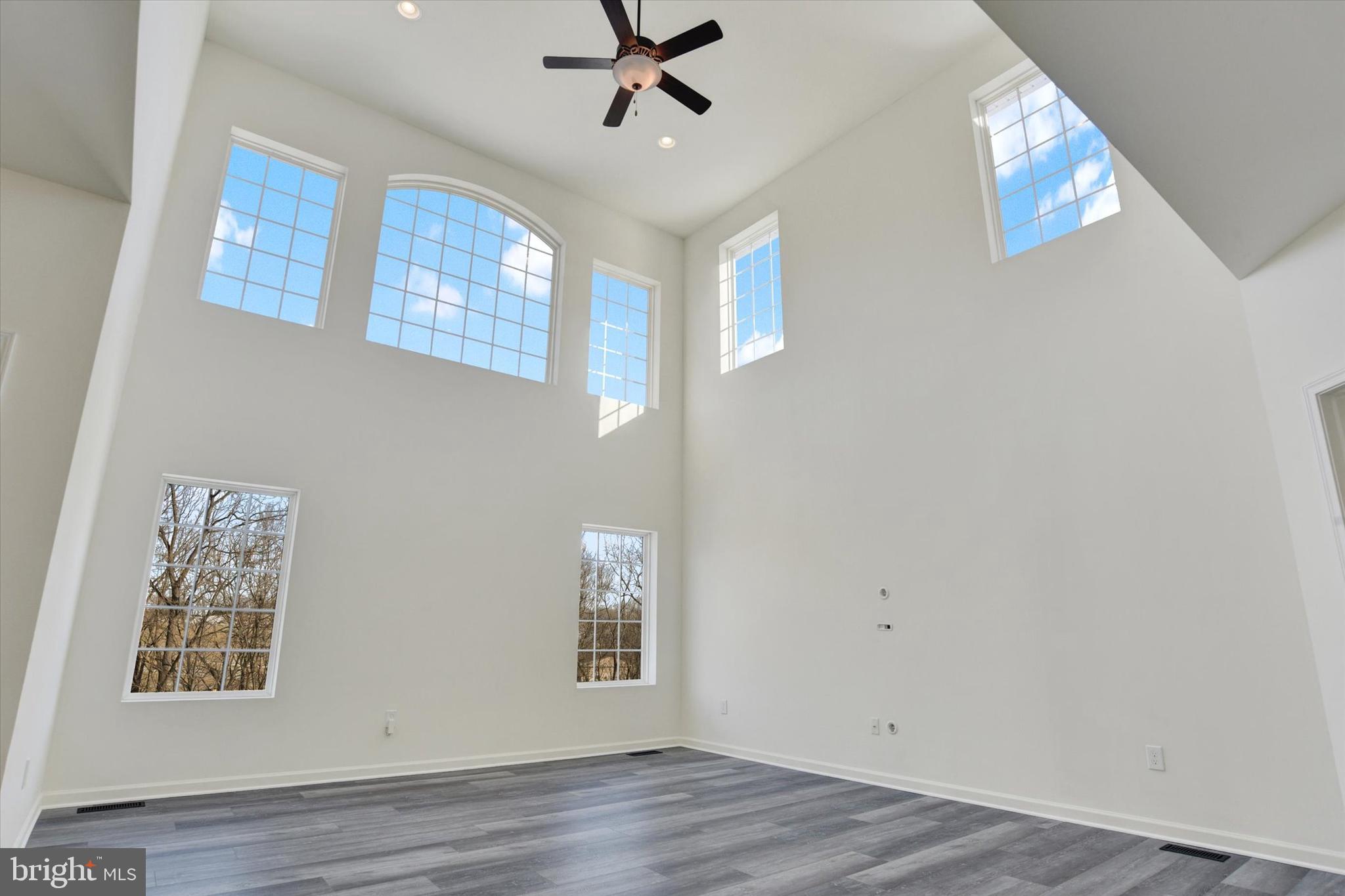 7061 Creek Crossing Dr