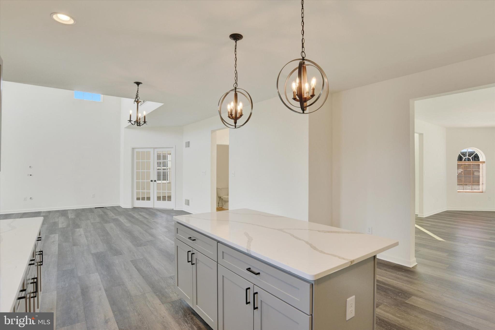 7061 Creek Crossing Dr