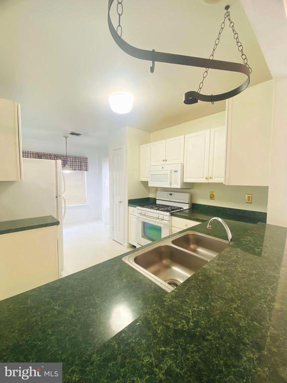 1946 Daybreak Cir