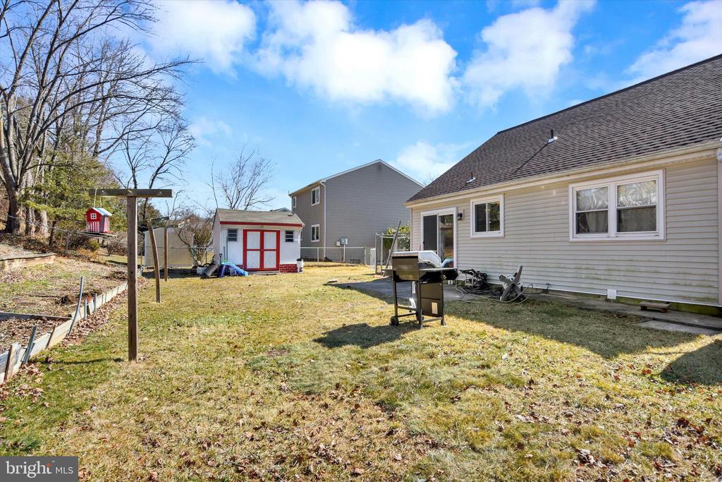 4832 Sweetbrier Ter