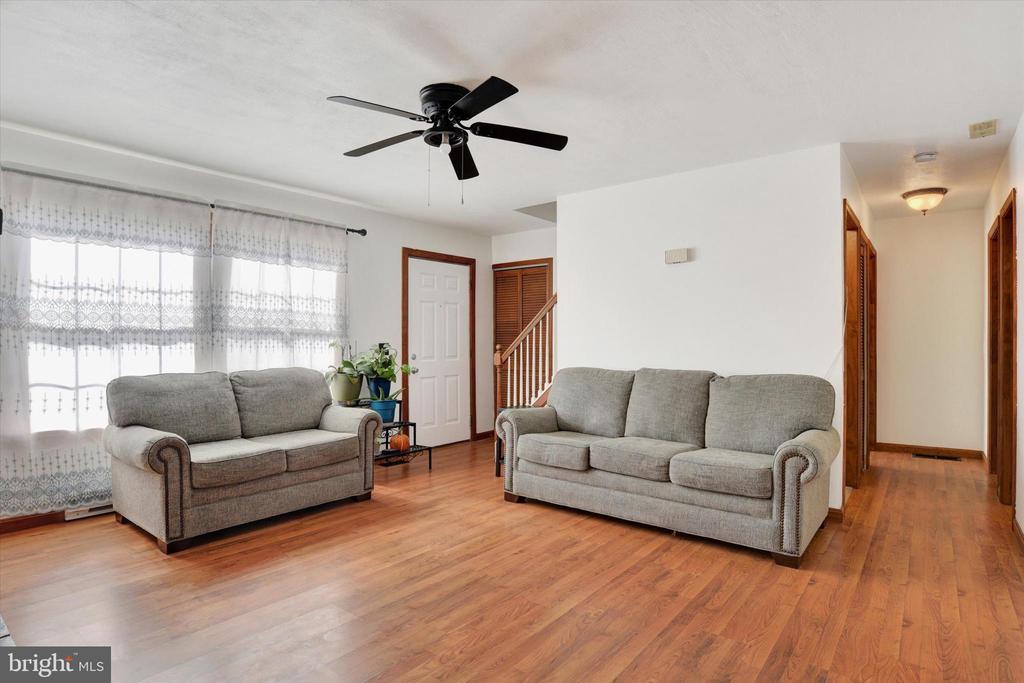 4832 Sweetbrier Ter